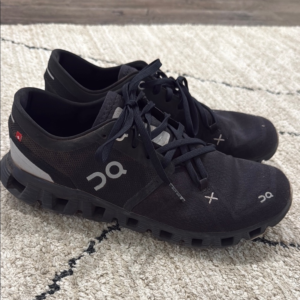 On Cloud women’s cloud X shoes